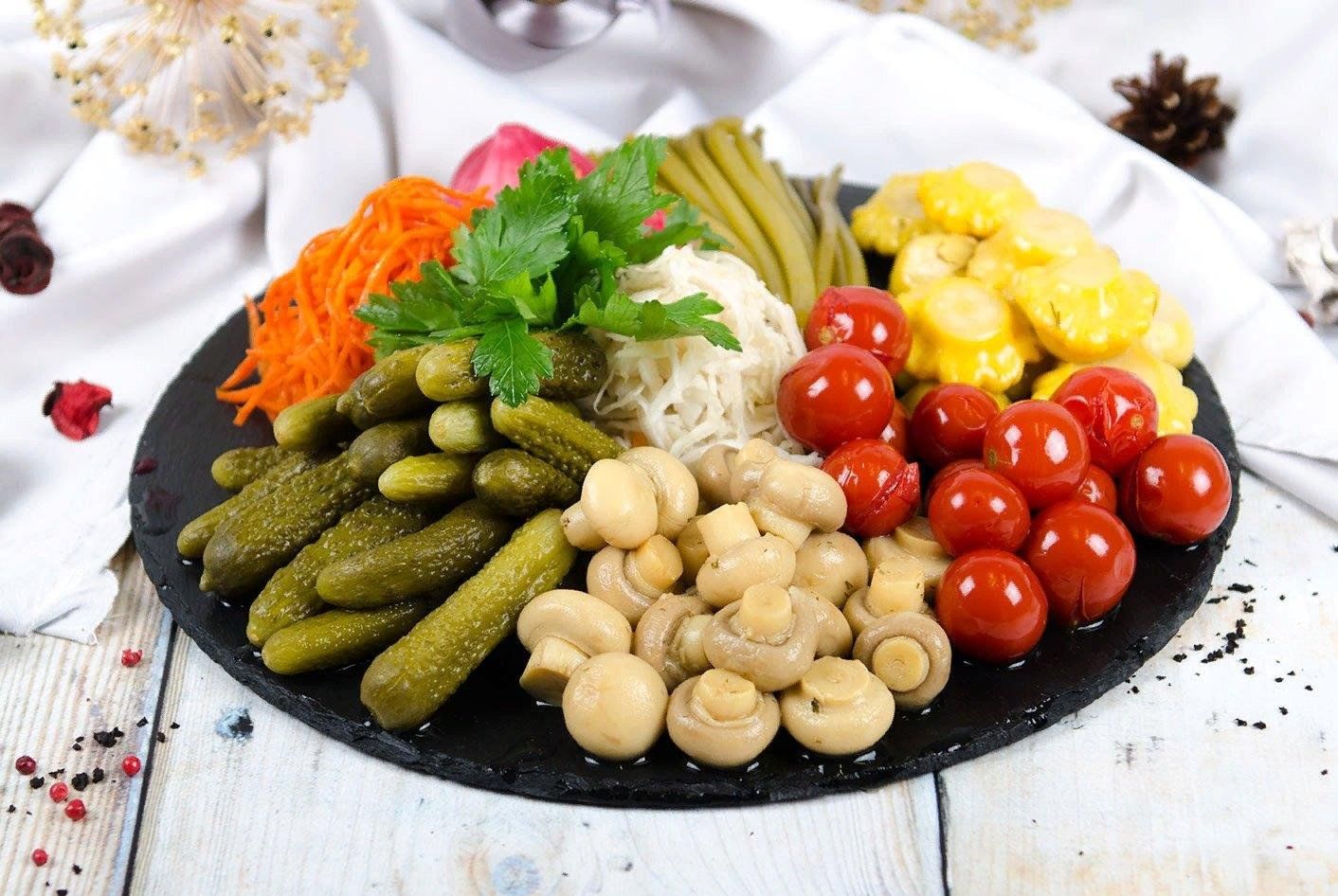 АССОРТИ ИЗ МАРИНОВАННЫХ ОВОЩЕЙ