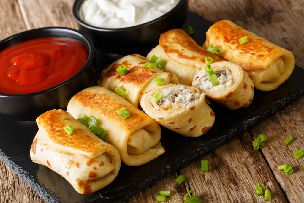 БЛИНЧИКИ С КУРИЦЕЙ 2 шт