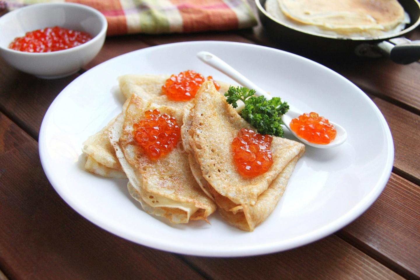 БЛИНЧИКИ С ИКРОЙ 2 шт